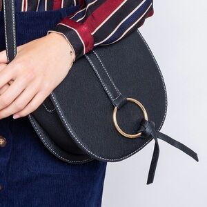 ✨ PIECES Black Crossbody Saddle Bag — Like New